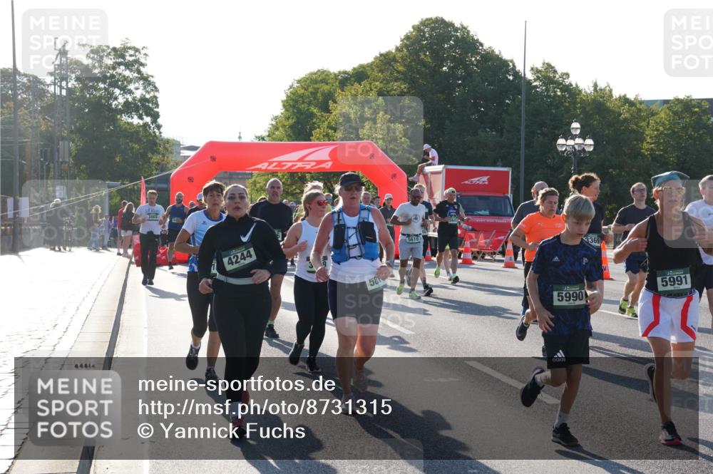 07.09.2025 - BARMER Alsterlauf Yannick Fuchs http://msf.ph/oto/8731315 07.09.2025 09:01:17 Laufen 44414, 4244, 58, 5610, 5990, 3369, 5991 meine-sportfotos.de