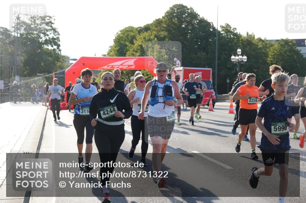 07.09.2025 - BARMER Alsterlauf Yannick Fuchs http://msf.ph/oto/8731322 07.09.2025 09:01:18 Laufen 3865, 311, 4244, 5814, 5643, 82, 2259, 5990 meine-sportfotos.de