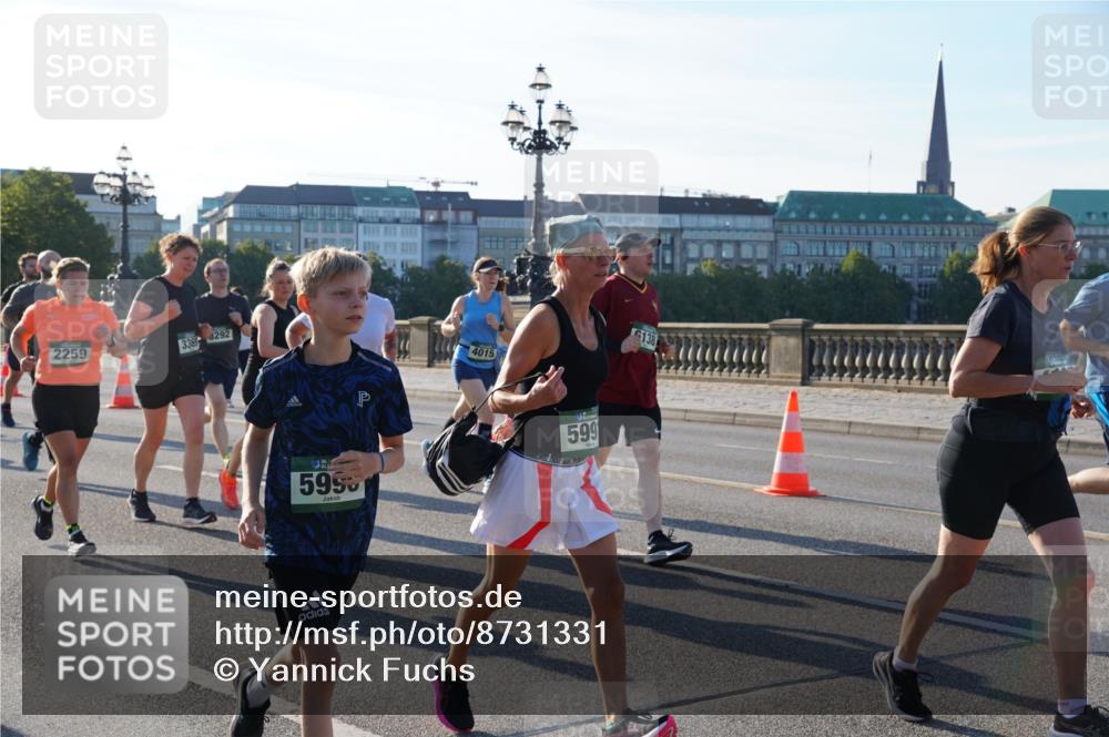 07.09.2025 - BARMER Alsterlauf Yannick Fuchs http://msf.ph/oto/8731331 07.09.2025 09:01:19 Laufen 2259, 3369, 8292, 4015, 5995, 599, 138 meine-sportfotos.de