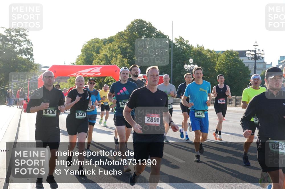 07.09.2025 - BARMER Alsterlauf Yannick Fuchs http://msf.ph/oto/8731390 07.09.2025 09:01:27 Laufen 8436, 8417, 432, 2896, 3437, 2416, 823 meine-sportfotos.de