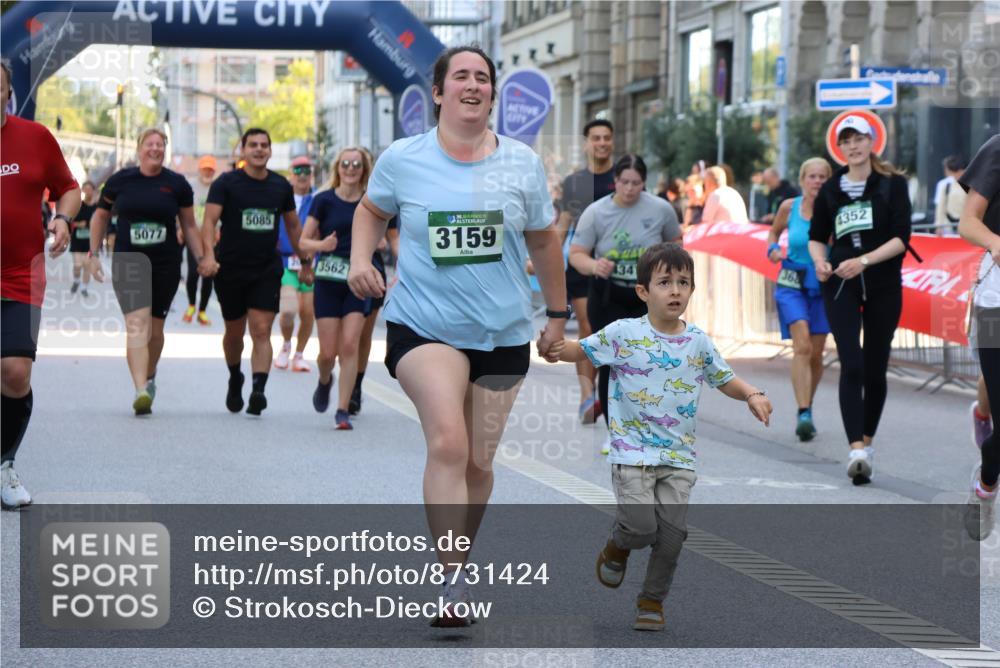 07.09.2025 - BARMER Alsterlauf Strokosch-Dieckow http://msf.ph/oto/8731424 07.09.2025 10:23:58 Ziel 2026, 2412, 3168, 3169, 4966, 5096, 5765 meine-sportfotos.de
