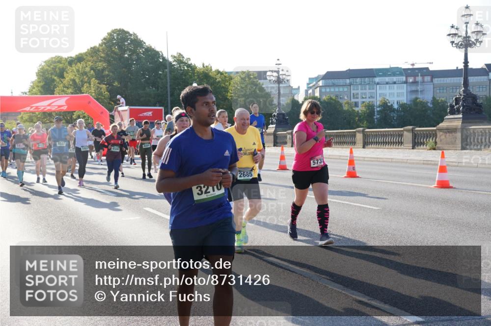 07.09.2025 - BARMER Alsterlauf Yannick Fuchs http://msf.ph/oto/8731426 07.09.2025 09:01:33 Laufen 5415, 3413, 4507, 5954, 4084, 4508, 3210, 2685, 5735 meine-sportfotos.de
