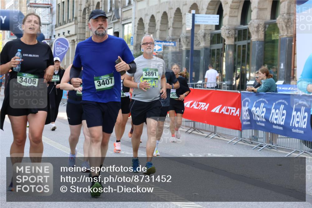 07.09.2025 - BARMER Alsterlauf Strokosch-Dieckow http://msf.ph/oto/8731452 07.09.2025 10:23:52 Ziel 2026, 3168, 3169, 3325, 3326, 4457, 5096 meine-sportfotos.de
