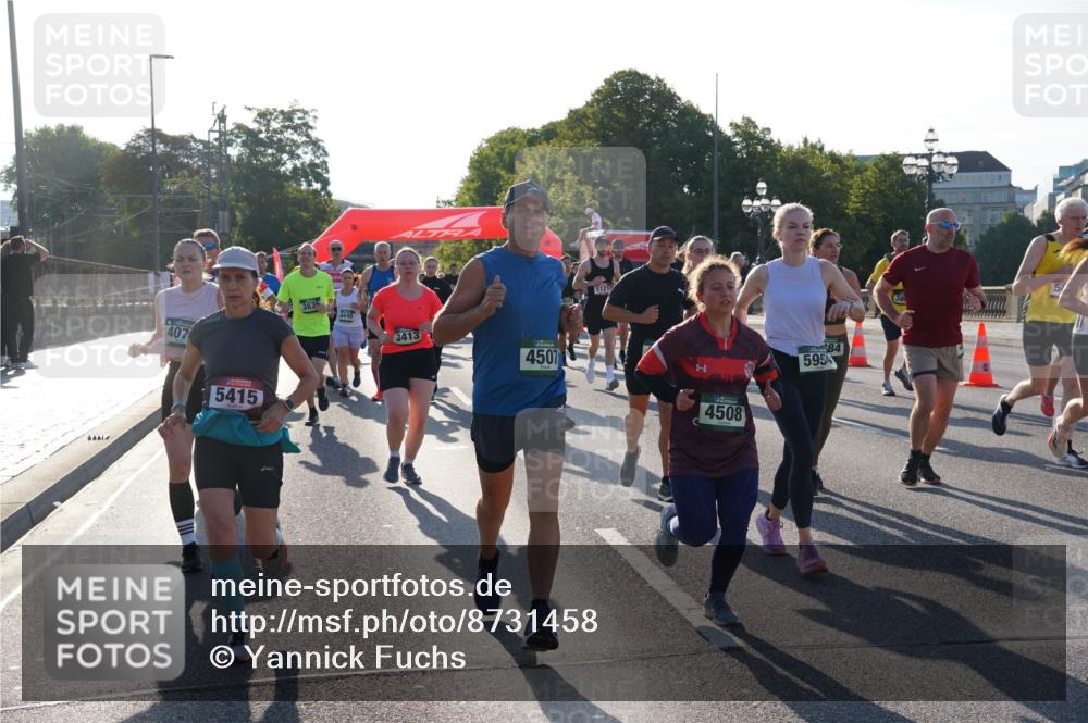 07.09.2025 - BARMER Alsterlauf Yannick Fuchs http://msf.ph/oto/8731458 07.09.2025 09:01:37 Laufen 407, 5415, 5121, 4440, 3413, 4507, 4508, 84, 595 meine-sportfotos.de