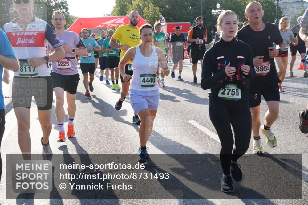07.09.2025 - BARMER Alsterlauf Yannick Fuchs http://msf.ph/oto/8731493 07.09.2025 09:01:43 Laufen 4, 8117, 6225, 296484, 3599, 8370, 4440, 36, 2755, 3959, 50 meine-sportfotos.de