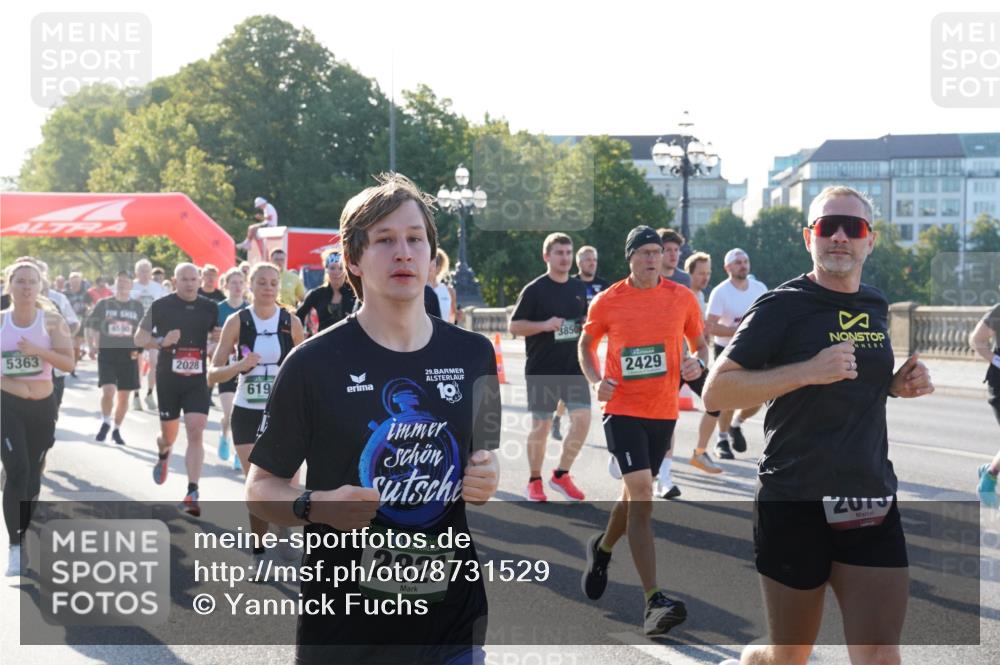 07.09.2025 - BARMER Alsterlauf Yannick Fuchs http://msf.ph/oto/8731529 07.09.2025 09:01:48 Laufen 5363, 4590, 2028, 619, 29, 36, 2823, 3850, 2429 meine-sportfotos.de