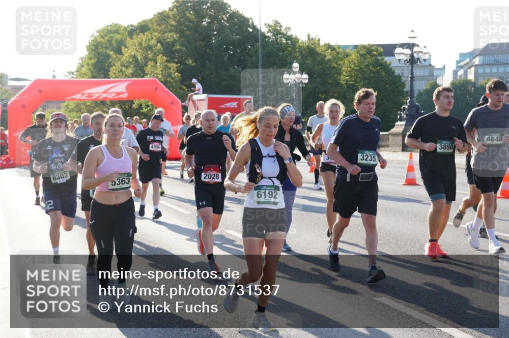 07.09.2025 - BARMER Alsterlauf Yannick Fuchs http://msf.ph/oto/8731537 07.09.2025 09:01:49 Laufen 8303, 5363, 4590, 2028, 6192, 3235, 4648, 3850 meine-sportfotos.de