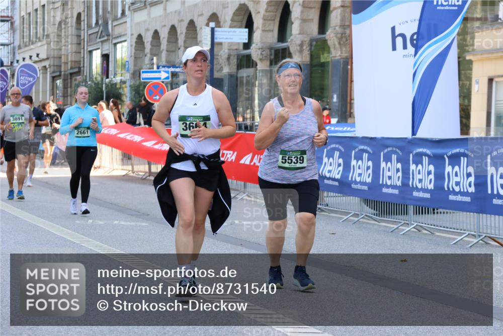 07.09.2025 - BARMER Alsterlauf Strokosch-Dieckow http://msf.ph/oto/8731540 07.09.2025 10:23:46 Ziel 2026, 2261, 2684, 2817, 3168, 3169, 3325, 3326, 4306, 4457, 4841, 5096 meine-sportfotos.de