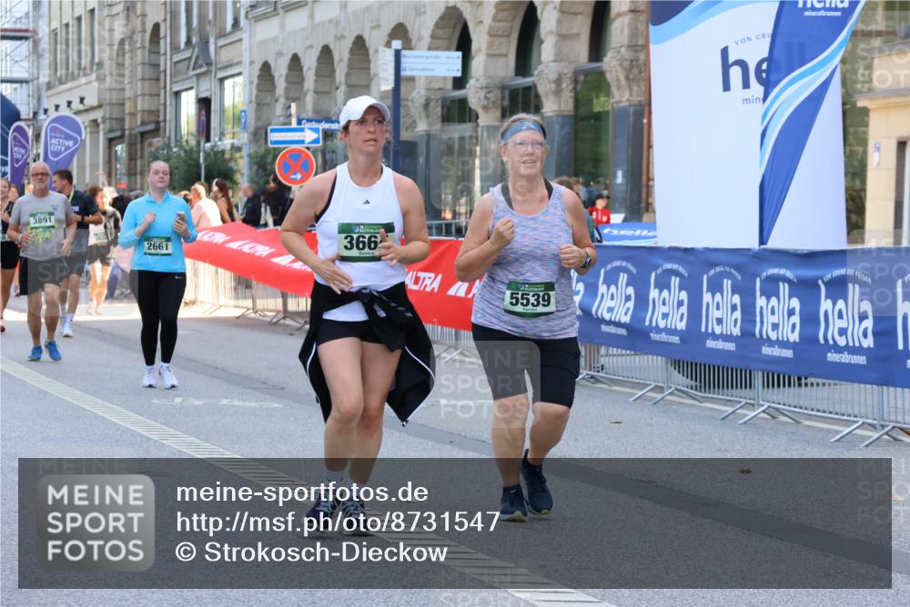07.09.2025 - BARMER Alsterlauf Strokosch-Dieckow http://msf.ph/oto/8731547 07.09.2025 10:23:46 Ziel 2026, 2261, 2684, 2817, 3168, 3169, 3325, 3326, 4306, 4457, 4841, 5096 meine-sportfotos.de
