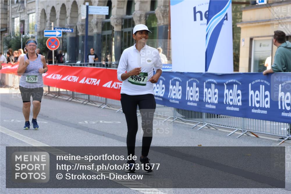 07.09.2025 - BARMER Alsterlauf Strokosch-Dieckow http://msf.ph/oto/8731577 07.09.2025 10:23:43 Ziel 2026, 2261, 2684, 2817, 3168, 3169, 3325, 3326, 4306, 4457, 4841, 5096 meine-sportfotos.de