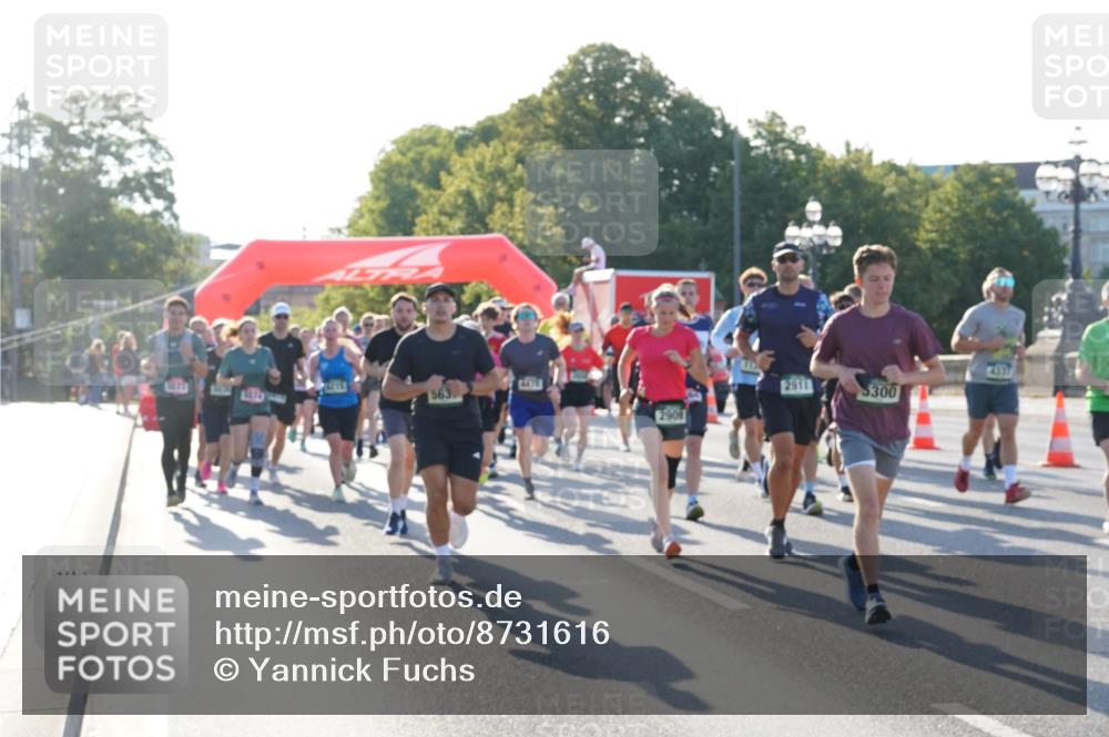 07.09.2025 - BARMER Alsterlauf Yannick Fuchs http://msf.ph/oto/8731616 07.09.2025 09:01:59 Laufen 563, 2909, 2911, 5300 meine-sportfotos.de