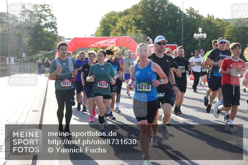 07.09.2025 - BARMER Alsterlauf Yannick Fuchs http://msf.ph/oto/8731630 07.09.2025 09:02:03 Laufen 44414, 3573, 3574, 30, 6215, 019, 657, 6099, 3538, 33 meine-sportfotos.de