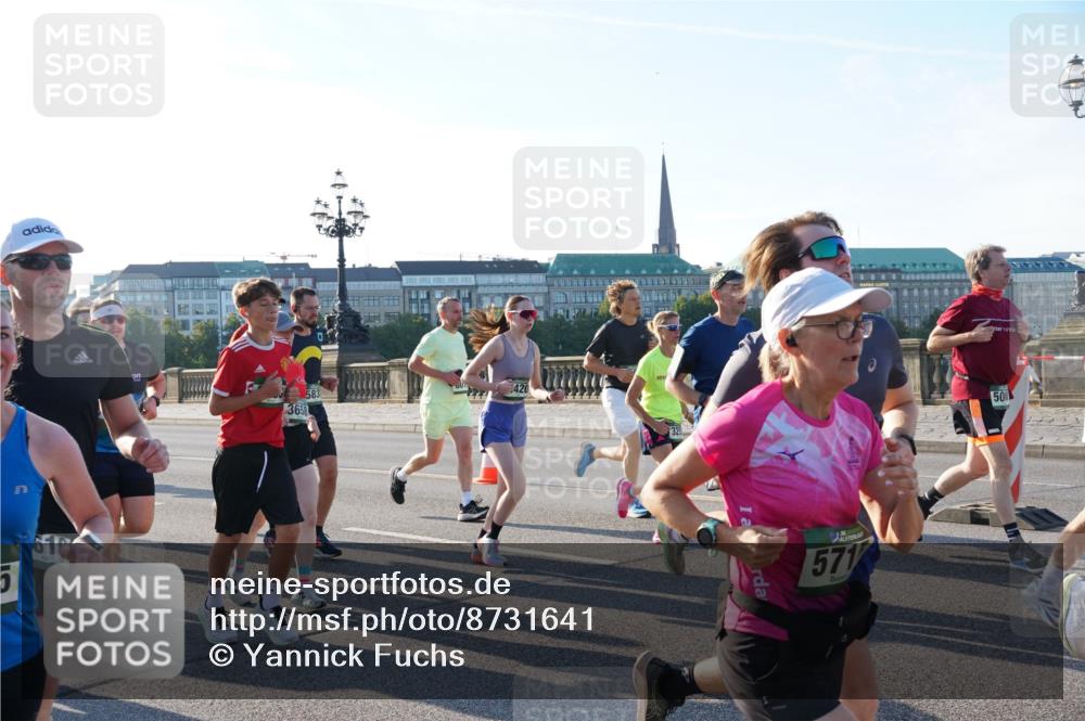 07.09.2025 - BARMER Alsterlauf Yannick Fuchs http://msf.ph/oto/8731641 07.09.2025 09:02:04 Laufen 619, 3658, 583, 420, 36, 571, 500 meine-sportfotos.de