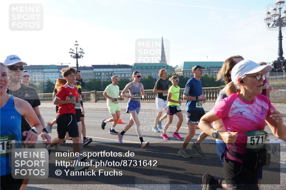 07.09.2025 - BARMER Alsterlauf Yannick Fuchs http://msf.ph/oto/8731642 07.09.2025 09:02:04 Laufen 15, 19, 3658, 5420, 8290, 136, 571 meine-sportfotos.de