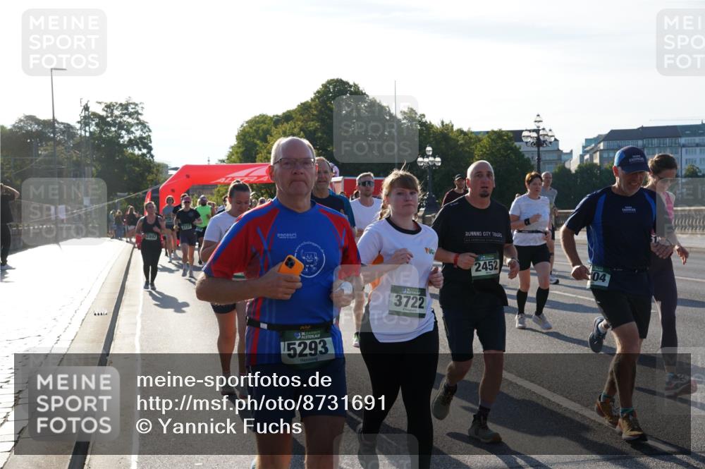 07.09.2025 - BARMER Alsterlauf Yannick Fuchs http://msf.ph/oto/8731691 07.09.2025 09:02:09 Laufen 2737, 36, 5293, 3722, 2452, 04 meine-sportfotos.de