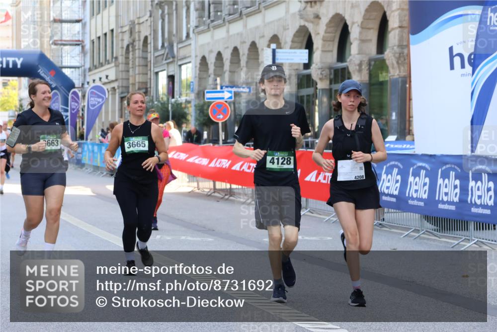 07.09.2025 - BARMER Alsterlauf Strokosch-Dieckow http://msf.ph/oto/8731692 07.09.2025 10:23:34 Ziel 2087, 2261, 2684, 2817, 3562, 3652, 3688, 4013, 4306, 4341, 4352, 4457, 4841, 5077, 5083, 5085, 5109, 5242 meine-sportfotos.de