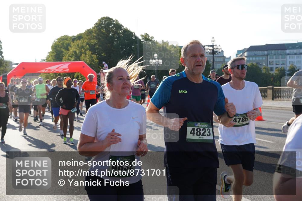 07.09.2025 - BARMER Alsterlauf Yannick Fuchs http://msf.ph/oto/8731701 07.09.2025 09:02:11 Laufen 692, 2737, 247, 2874, 36, 4832, 4823, 4786 meine-sportfotos.de