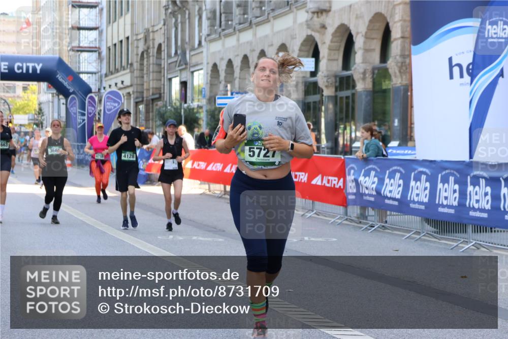 07.09.2025 - BARMER Alsterlauf Strokosch-Dieckow http://msf.ph/oto/8731709 07.09.2025 10:23:30 Ziel 2087, 2261, 2684, 2817, 3159, 3562, 3652, 3653, 3688, 4013, 4306, 4341, 4352, 4841, 5077, 5083, 5085, 5109, 5242 meine-sportfotos.de