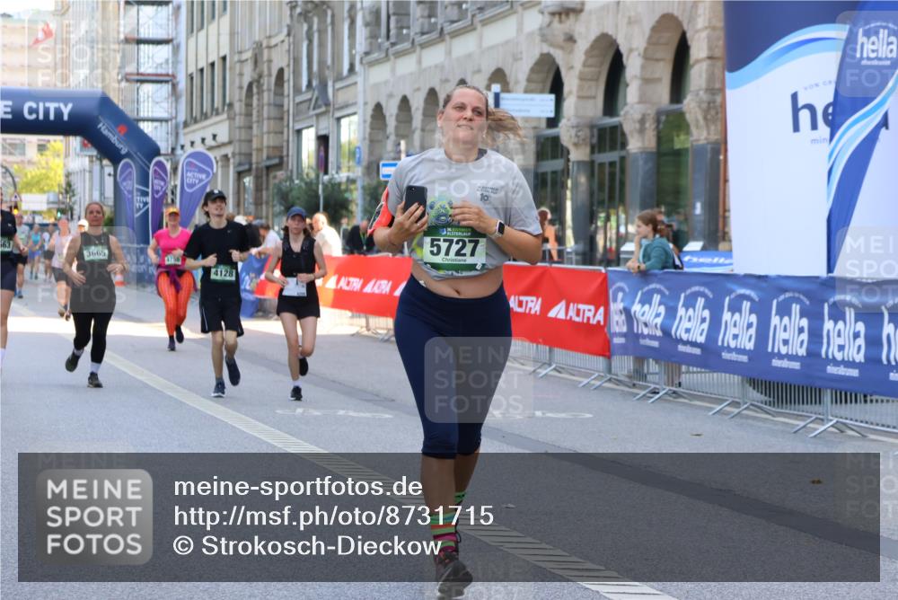 07.09.2025 - BARMER Alsterlauf Strokosch-Dieckow http://msf.ph/oto/8731715 07.09.2025 10:23:30 Ziel 2087, 2261, 2684, 2817, 3159, 3562, 3652, 3653, 3688, 4013, 4306, 4341, 4352, 4841, 5077, 5083, 5085, 5109, 5242 meine-sportfotos.de