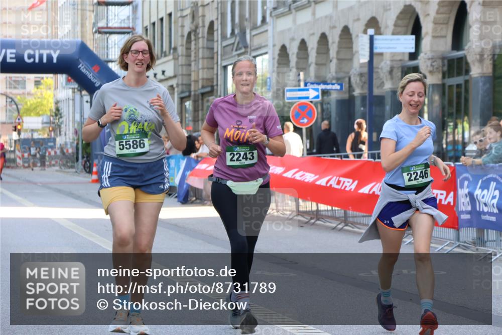 07.09.2025 - BARMER Alsterlauf Strokosch-Dieckow http://msf.ph/oto/8731789 07.09.2025 10:23:08 Ziel 2661, 3406, 3407, 3663, 3664, 3665, 3891, 3908, 4128, 4218, 4755, 4813, 4967, 5539, 8005 meine-sportfotos.de