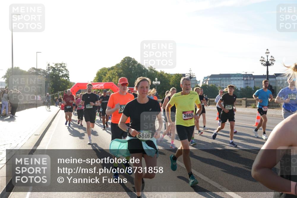 07.09.2025 - BARMER Alsterlauf Yannick Fuchs http://msf.ph/oto/8731858 07.09.2025 09:02:30 Laufen 3164, 5791, 5809, 2665, 2797, 3078, 5048 meine-sportfotos.de
