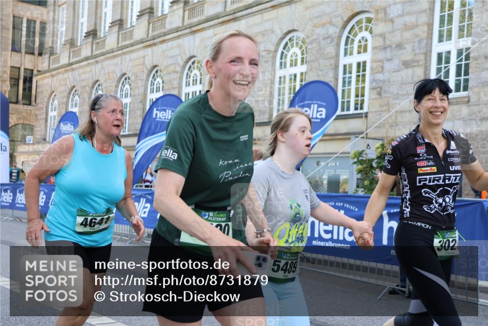 07.09.2025 - BARMER Alsterlauf Strokosch-Dieckow http://msf.ph/oto/8731879 07.09.2025 10:23:02 Ziel 3406, 3407, 3663, 3664, 3665, 4128, 4755, 4813, 4967, 5539 meine-sportfotos.de