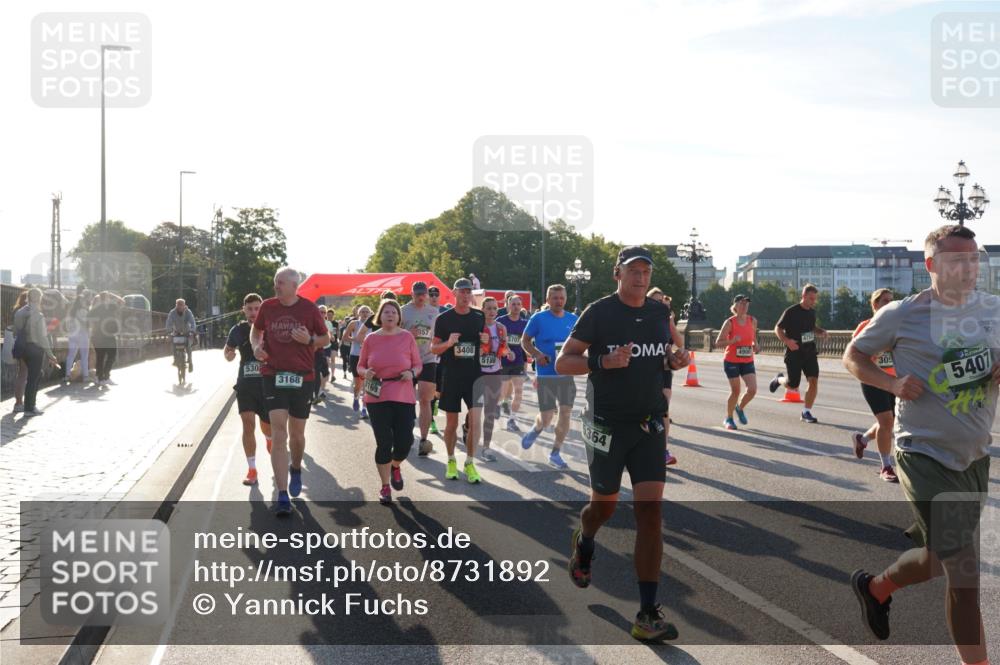07.09.2025 - BARMER Alsterlauf Yannick Fuchs http://msf.ph/oto/8731892 07.09.2025 09:02:34 Laufen 530, 3168, 3408, 5188, 364, 309, 19, 5407 meine-sportfotos.de