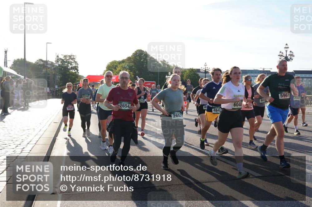 07.09.2025 - BARMER Alsterlauf Yannick Fuchs http://msf.ph/oto/8731918 07.09.2025 09:02:39 Laufen 2549, 5787, 2654, 4218, 4424, 803, 5961, 6048, 4, 4842, 2652, 2302 meine-sportfotos.de