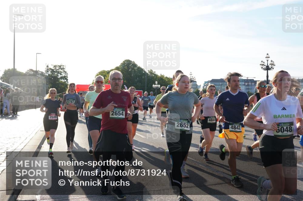07.09.2025 - BARMER Alsterlauf Yannick Fuchs http://msf.ph/oto/8731924 07.09.2025 09:02:39 Laufen 2549, 5787, 19, 2654, 4424, 2652, 4844, 4842, 6048 meine-sportfotos.de