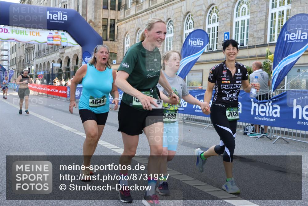 07.09.2025 - BARMER Alsterlauf Strokosch-Dieckow http://msf.ph/oto/8731937 07.09.2025 10:23:02 Ziel 3406, 3407, 3663, 3664, 3665, 4128, 4755, 4813, 4967, 5539 meine-sportfotos.de