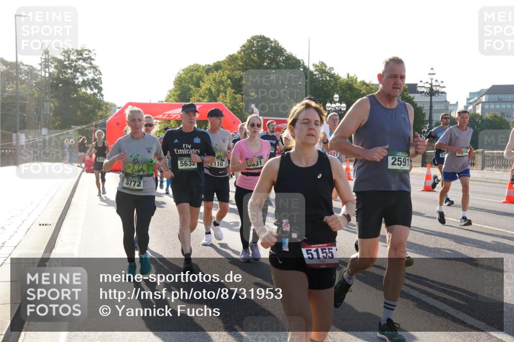 07.09.2025 - BARMER Alsterlauf Yannick Fuchs http://msf.ph/oto/8731953 07.09.2025 09:02:44 Laufen 8500, 3772, 5632, 110, 30, 27, 5155, 014, 2591 meine-sportfotos.de