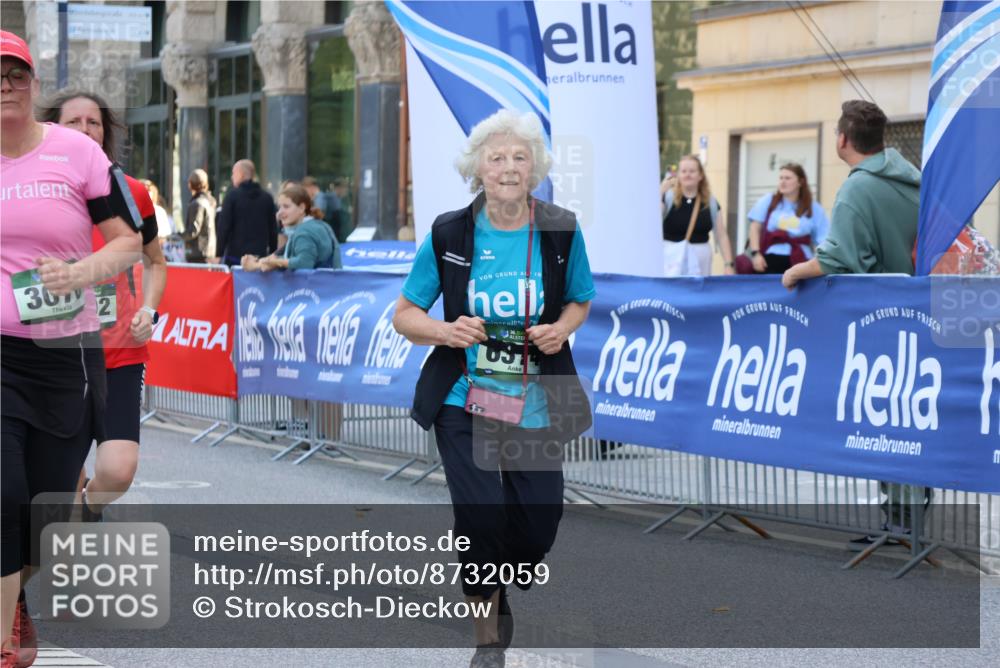07.09.2025 - BARMER Alsterlauf Strokosch-Dieckow http://msf.ph/oto/8732059 07.09.2025 10:22:52 Ziel 3663, 3665, 4128, 4755, 5191, 5727 meine-sportfotos.de