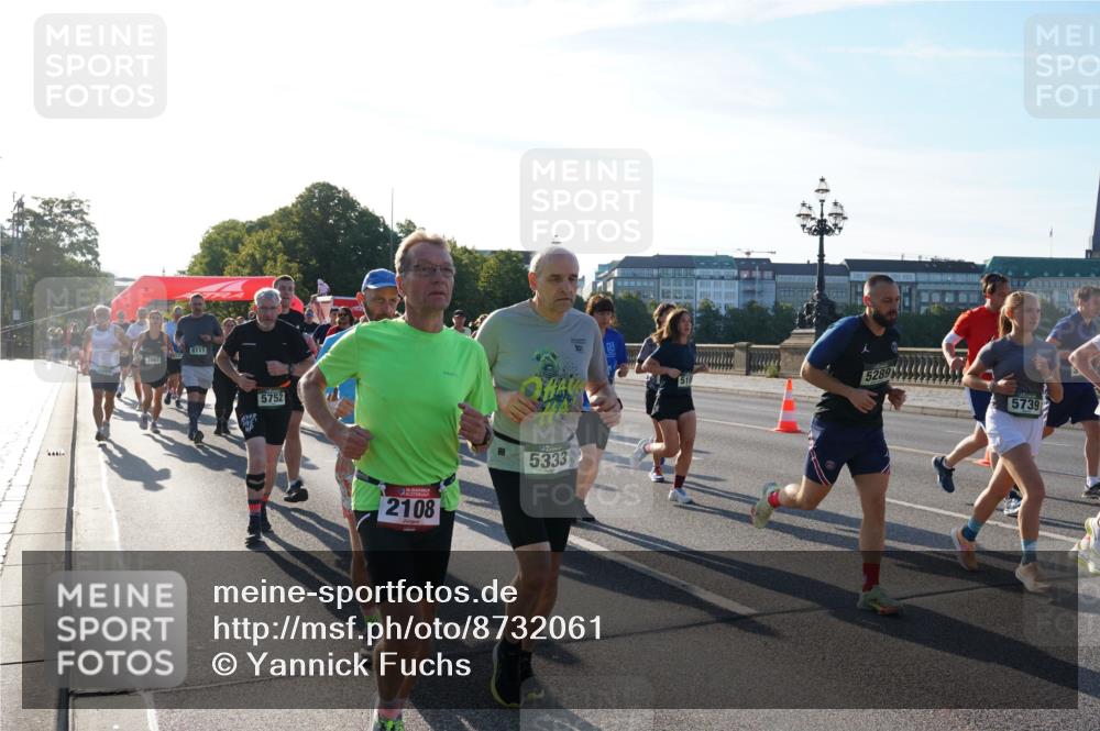 07.09.2025 - BARMER Alsterlauf Yannick Fuchs http://msf.ph/oto/8732061 07.09.2025 09:03:05 Laufen 3661, 8111, 5752, 5289, 2108, 5333, 5739 meine-sportfotos.de