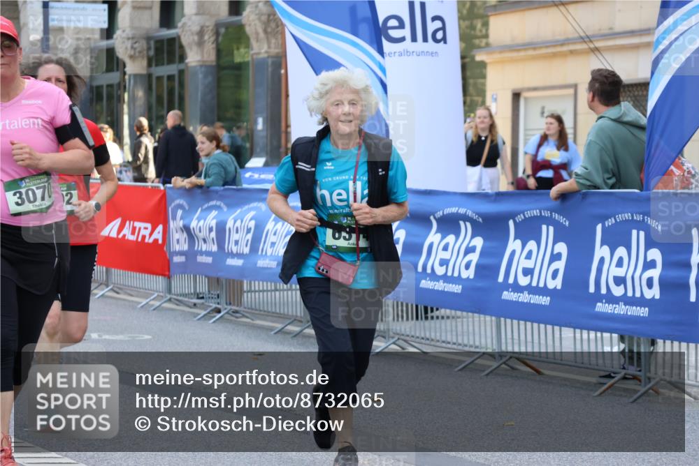 07.09.2025 - BARMER Alsterlauf Strokosch-Dieckow http://msf.ph/oto/8732065 07.09.2025 10:22:52 Ziel 3663, 3665, 4128, 4755, 5191, 5727 meine-sportfotos.de