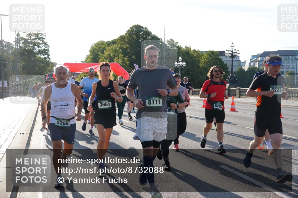 07.09.2025 - BARMER Alsterlauf Yannick Fuchs http://msf.ph/oto/8732088 07.09.2025 09:03:08 Laufen 201, 3661, 8111, 808, 5269, 3265, 5223 meine-sportfotos.de