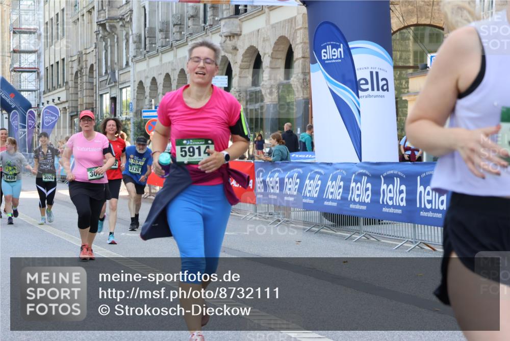 07.09.2025 - BARMER Alsterlauf Strokosch-Dieckow http://msf.ph/oto/8732111 07.09.2025 10:22:50 Ziel 3663, 3665, 5191, 5727 meine-sportfotos.de