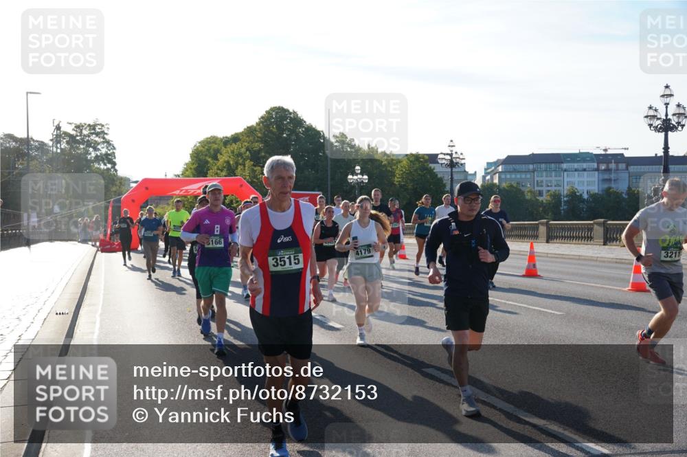 07.09.2025 - BARMER Alsterlauf Yannick Fuchs http://msf.ph/oto/8732153 07.09.2025 09:03:17 Laufen 4414, 166, 3515, 4179, 3211 meine-sportfotos.de