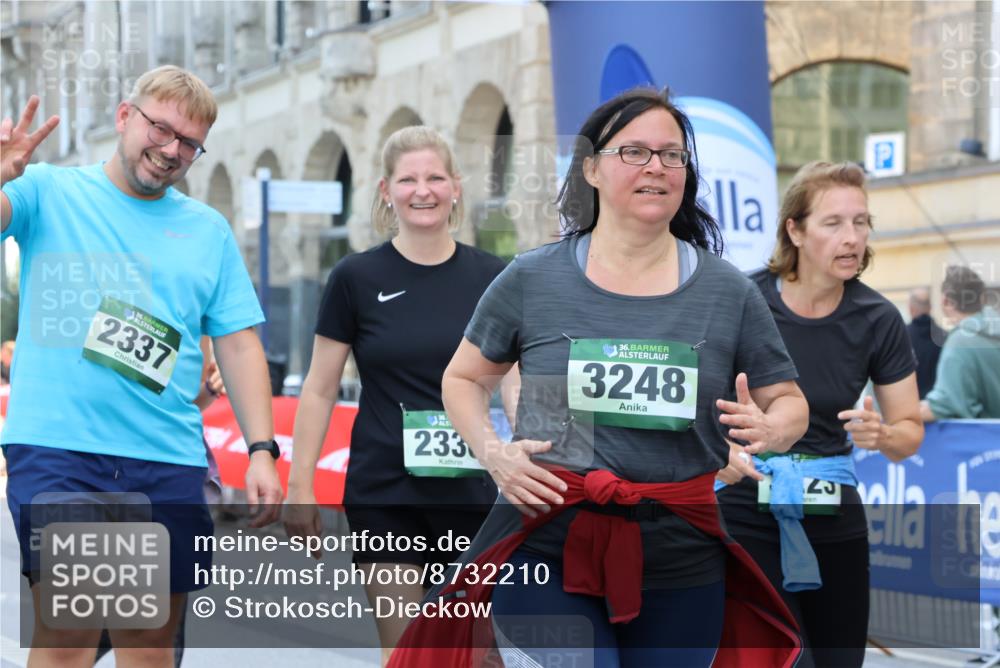 07.09.2025 - BARMER Alsterlauf Strokosch-Dieckow http://msf.ph/oto/8732210 07.09.2025 10:22:41 Ziel 2243, 2246, 5191, 5586, 5727 meine-sportfotos.de