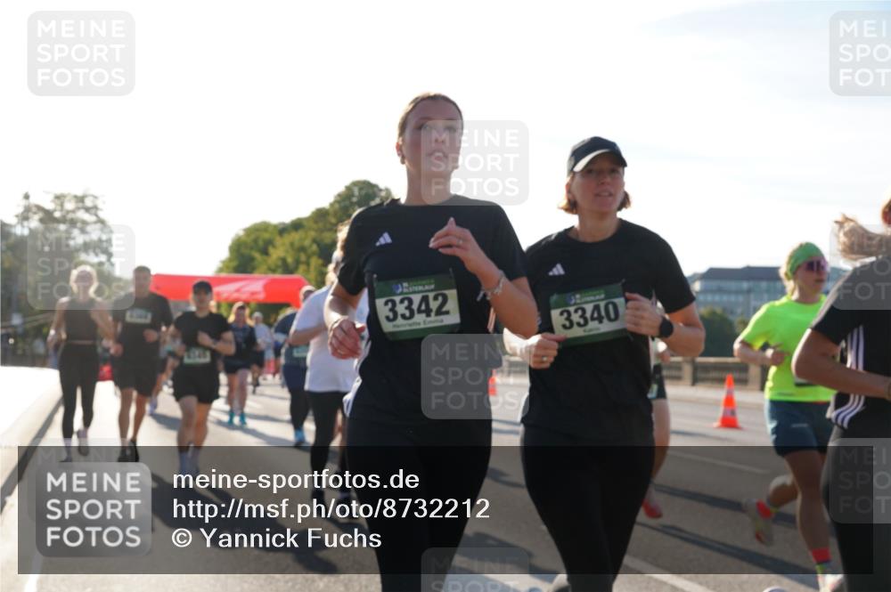 07.09.2025 - BARMER Alsterlauf Yannick Fuchs http://msf.ph/oto/8732212 07.09.2025 09:03:26 Laufen 3342, 3340 meine-sportfotos.de