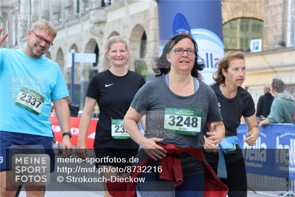 07.09.2025 - BARMER Alsterlauf Strokosch-Dieckow http://msf.ph/oto/8732216 07.09.2025 10:22:41 Ziel 2243, 2246, 5191, 5586, 5727 meine-sportfotos.de