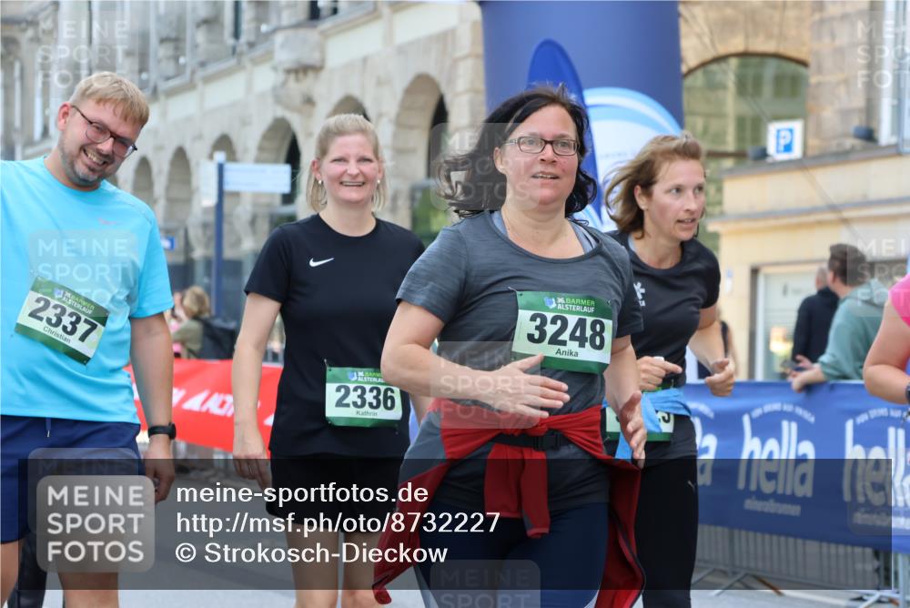 07.09.2025 - BARMER Alsterlauf Strokosch-Dieckow http://msf.ph/oto/8732227 07.09.2025 10:22:40 Ziel 2243, 2246, 5191, 5586 meine-sportfotos.de