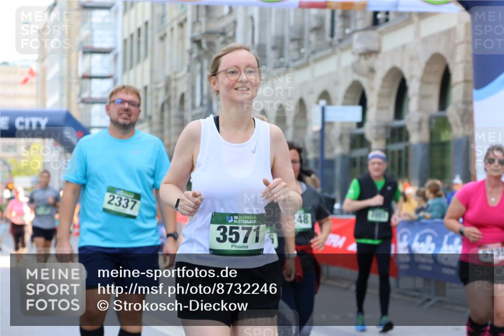 07.09.2025 - BARMER Alsterlauf Strokosch-Dieckow http://msf.ph/oto/8732246 07.09.2025 10:22:38 Ziel 2243, 2246, 2499, 5586 meine-sportfotos.de