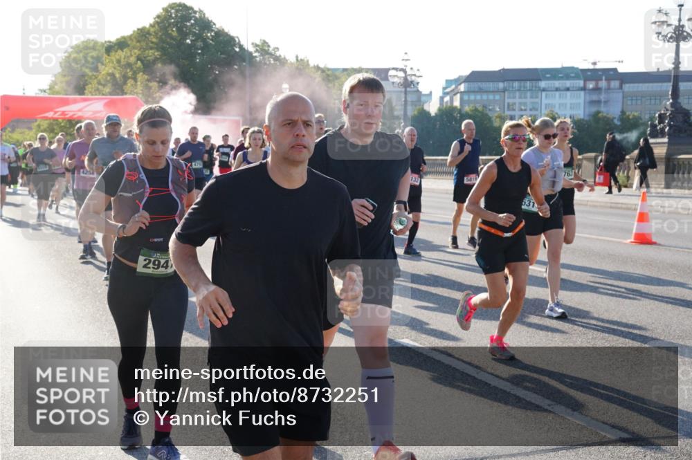 07.09.2025 - BARMER Alsterlauf Yannick Fuchs http://msf.ph/oto/8732251 07.09.2025 09:03:43 Laufen 4258, 294, 132, 5819, 763 meine-sportfotos.de