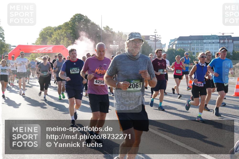 07.09.2025 - BARMER Alsterlauf Yannick Fuchs http://msf.ph/oto/8732271 07.09.2025 09:03:46 Laufen 8042, 3747, 3832, 5559, 5639, 4258, 136, 2061, 6189, 3252, 477, 2829 meine-sportfotos.de