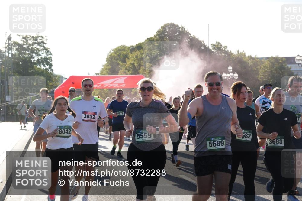 07.09.2025 - BARMER Alsterlauf Yannick Fuchs http://msf.ph/oto/8732288 07.09.2025 09:03:48 Laufen 569, 8042, 3832, 4972, 5559, 5689, 682, 3683 meine-sportfotos.de