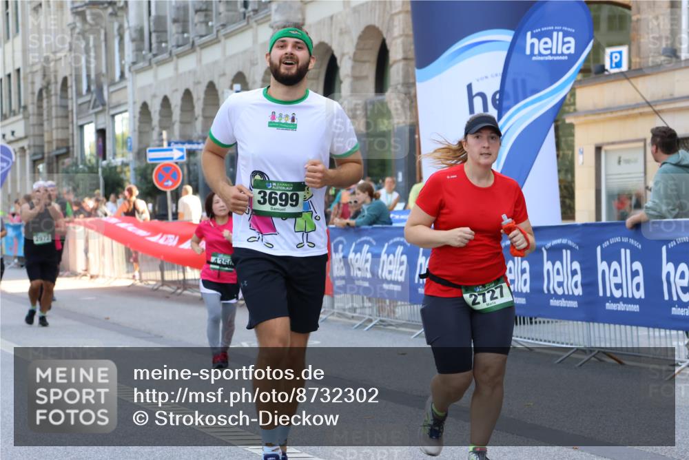 07.09.2025 - BARMER Alsterlauf Strokosch-Dieckow http://msf.ph/oto/8732302 07.09.2025 10:22:30 Ziel 2243, 2246, 2499, 4528, 5586, 5951, 8192 meine-sportfotos.de