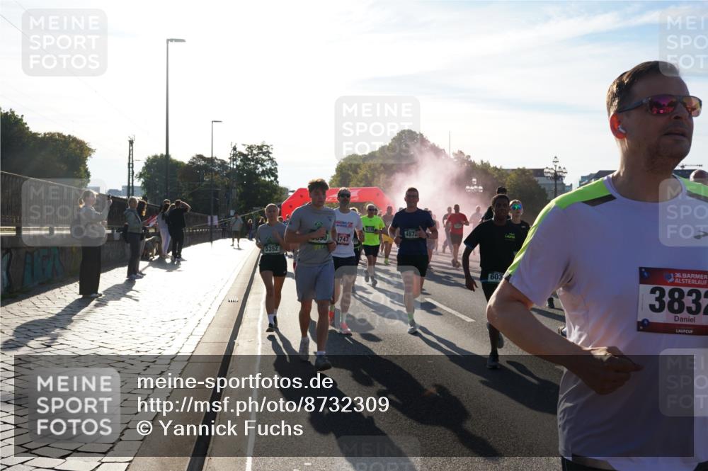07.09.2025 - BARMER Alsterlauf Yannick Fuchs http://msf.ph/oto/8732309 07.09.2025 09:03:51 Laufen 3747, 5352, 4972, 603, 36, 3832 meine-sportfotos.de