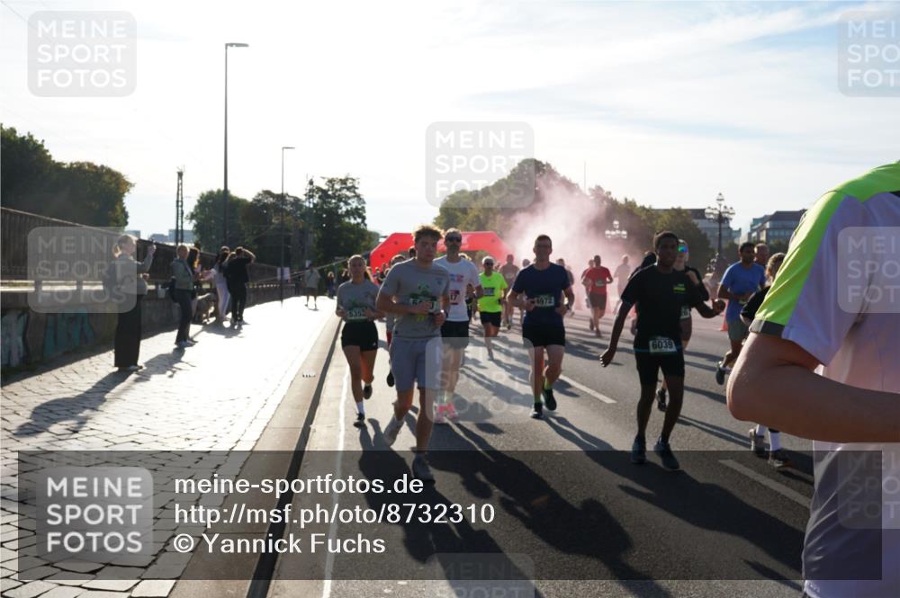 07.09.2025 - BARMER Alsterlauf Yannick Fuchs http://msf.ph/oto/8732310 07.09.2025 09:03:51 Laufen 5352, 4972, 6039 meine-sportfotos.de