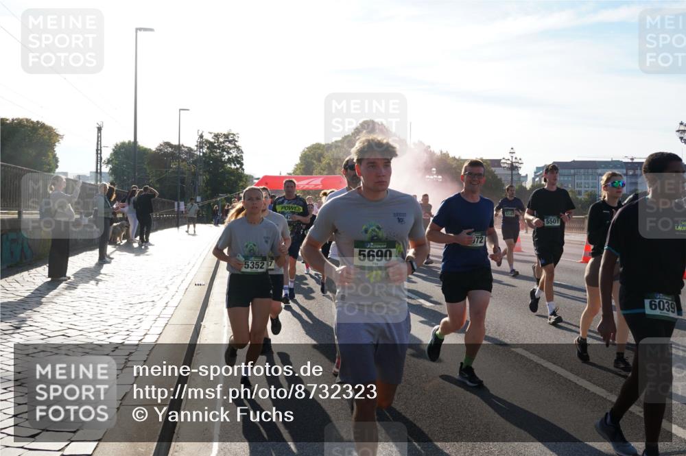 07.09.2025 - BARMER Alsterlauf Yannick Fuchs http://msf.ph/oto/8732323 07.09.2025 09:03:52 Laufen 5352, 7, 5690, 10, 72, 5147, 5501, 6039 meine-sportfotos.de