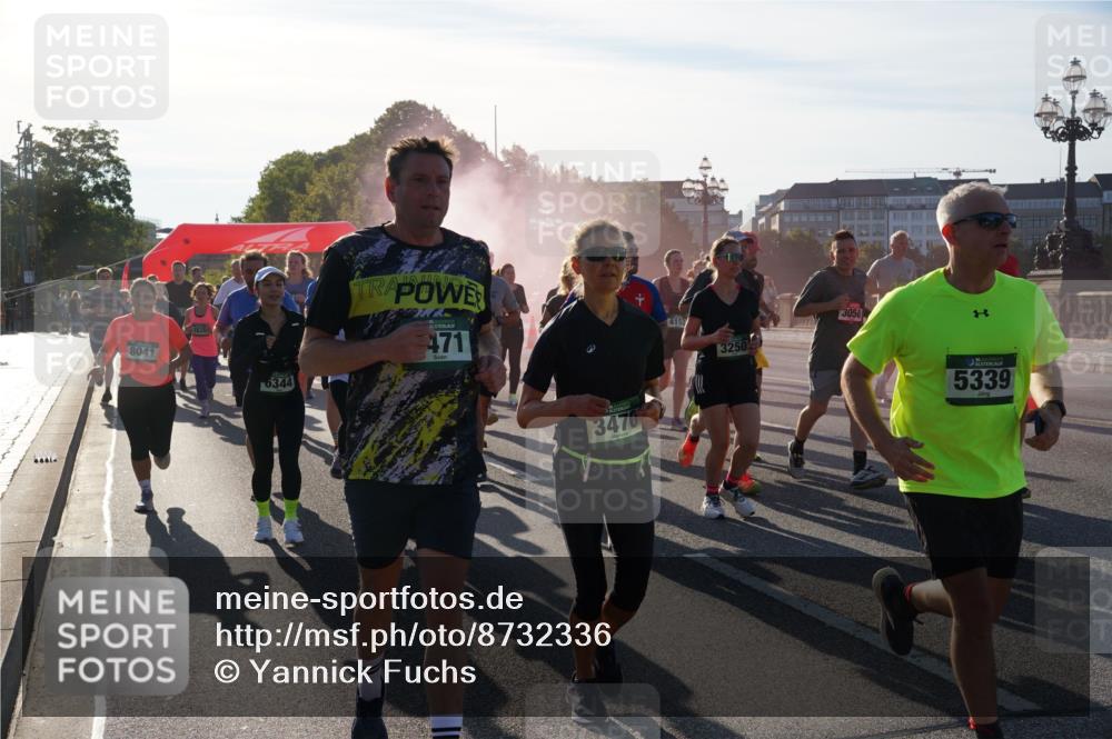 07.09.2025 - BARMER Alsterlauf Yannick Fuchs http://msf.ph/oto/8732336 07.09.2025 09:03:55 Laufen 8041, 6344, 471, 3470, 4153, 3250, 3050, 5339 meine-sportfotos.de
